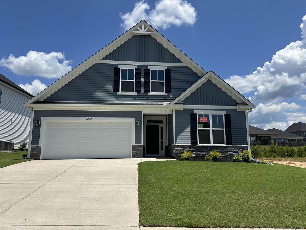 559 Hampton Drive - Photo 1