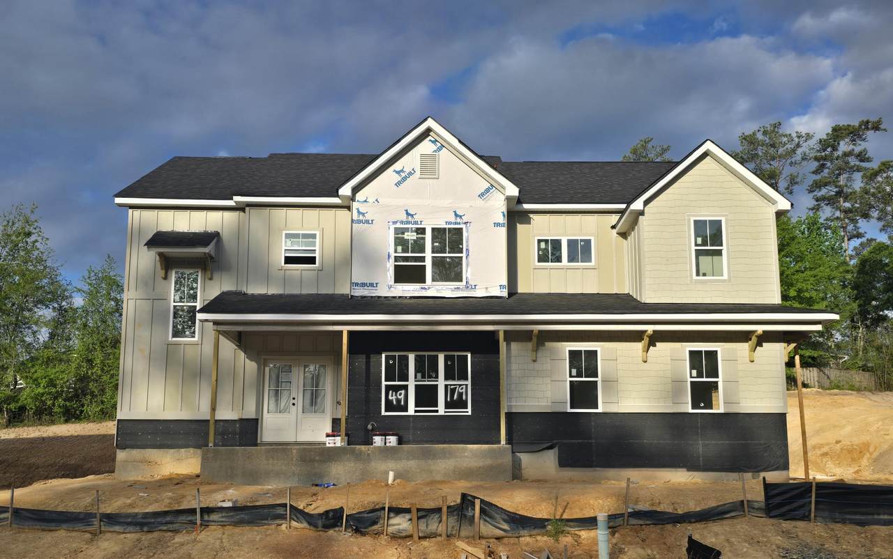 179 Oakbrook Drive - Photo 1