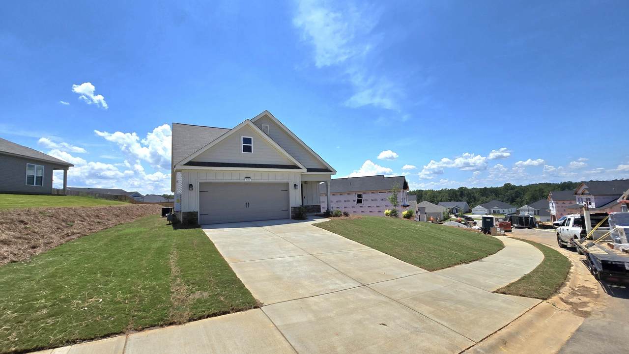 920 Holbrook Drive - Photo 1