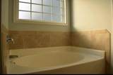 1140 Rosland Circle - Photo 9