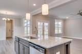 917 Walker Pt Drive - Photo 16