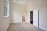1034 Pointe Court - Photo 27