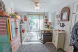 1919 Hampton Avenue - Photo 31