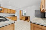 938 Merry Street - Photo 15