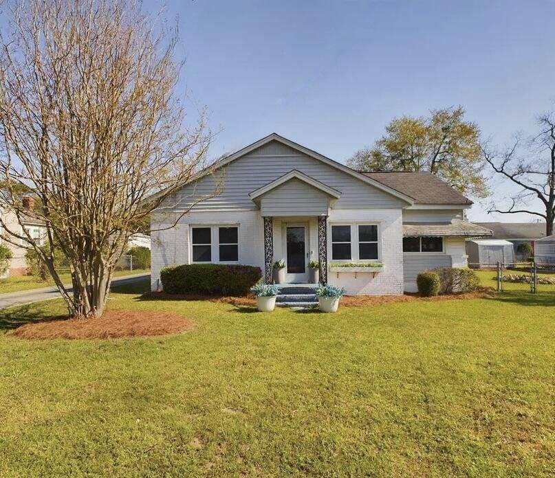 102 Ellis Street - Photo 1