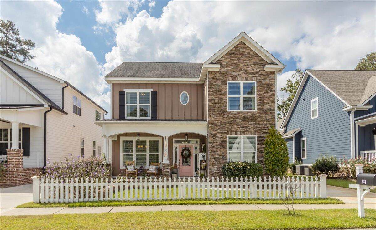 987 Mitchell Lane - Photo 1