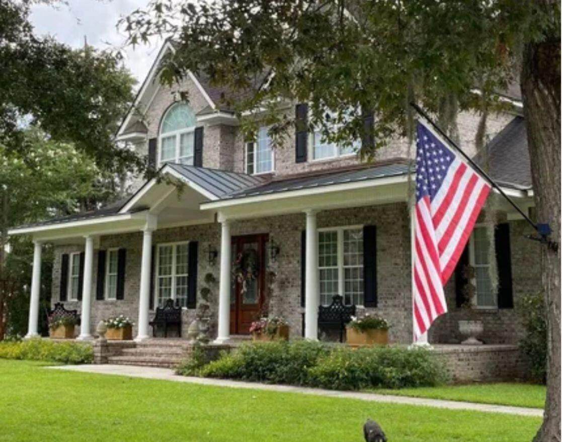 1 Oakcrest Drive E Drive - Photo 1