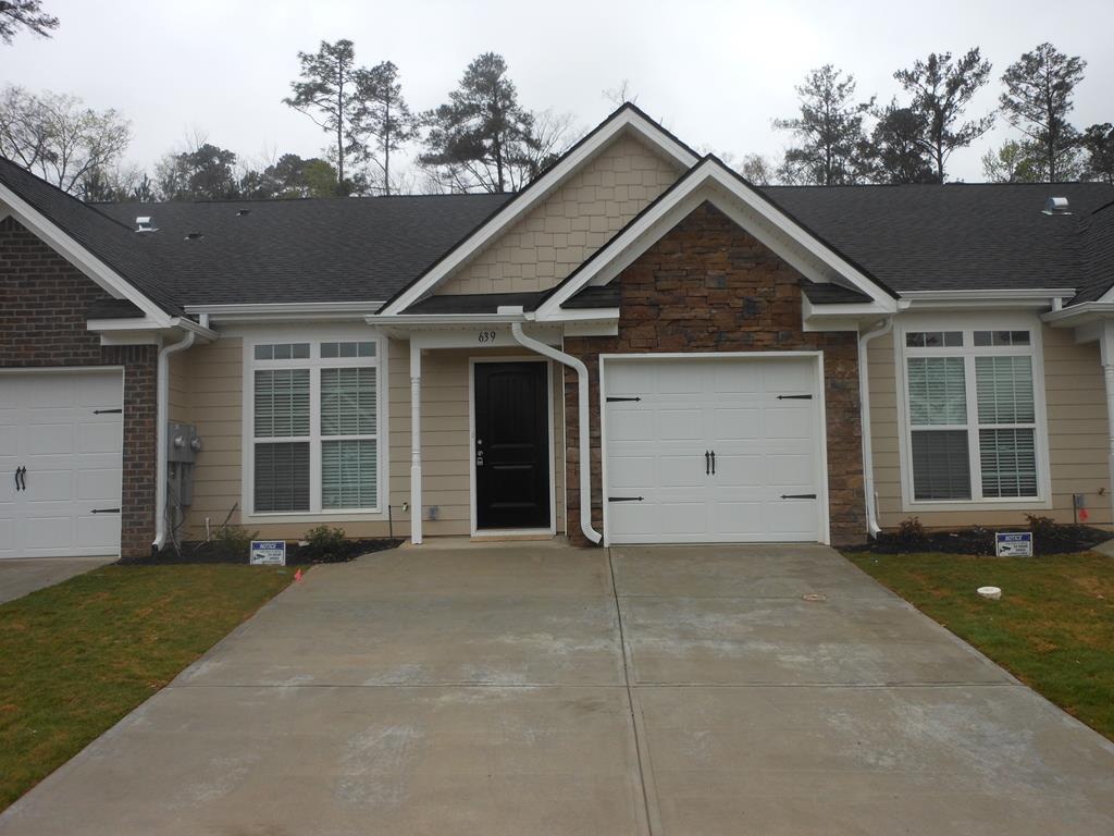 639 Vista Lane - Photo 1