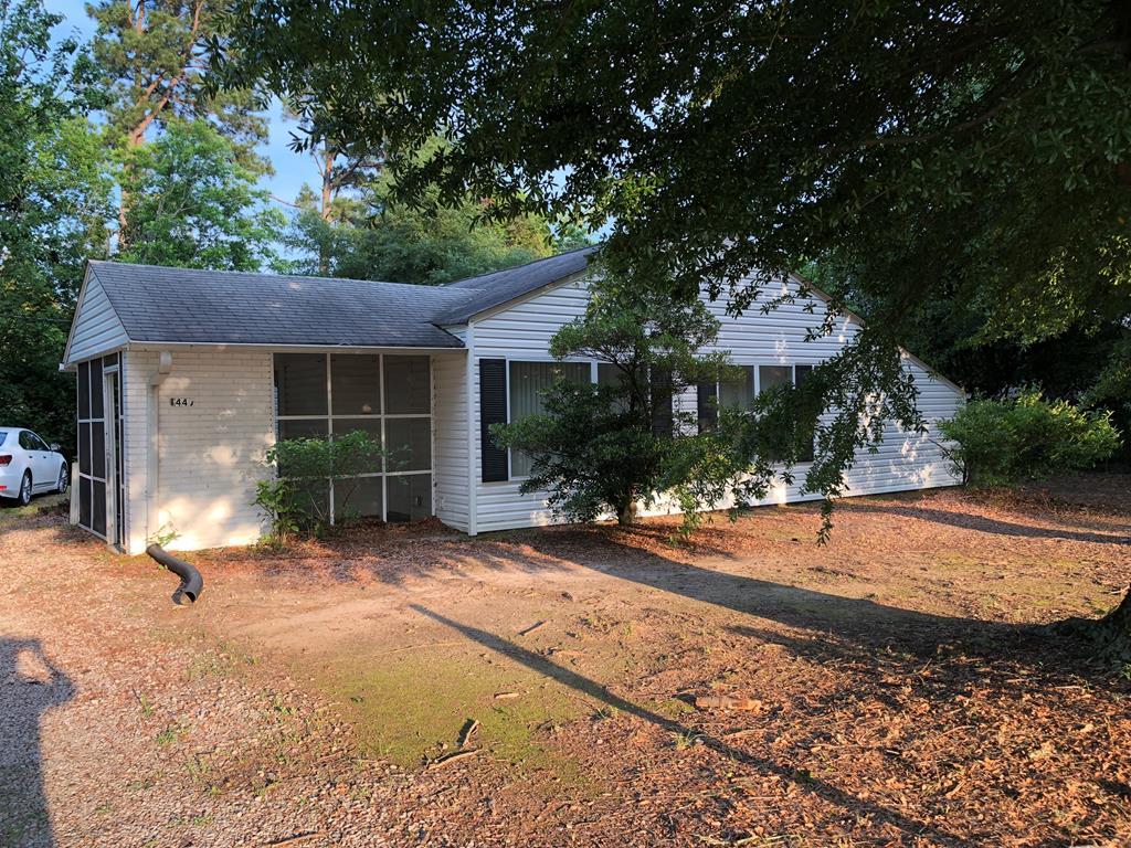 1440 Crosland Drive - Photo 1
