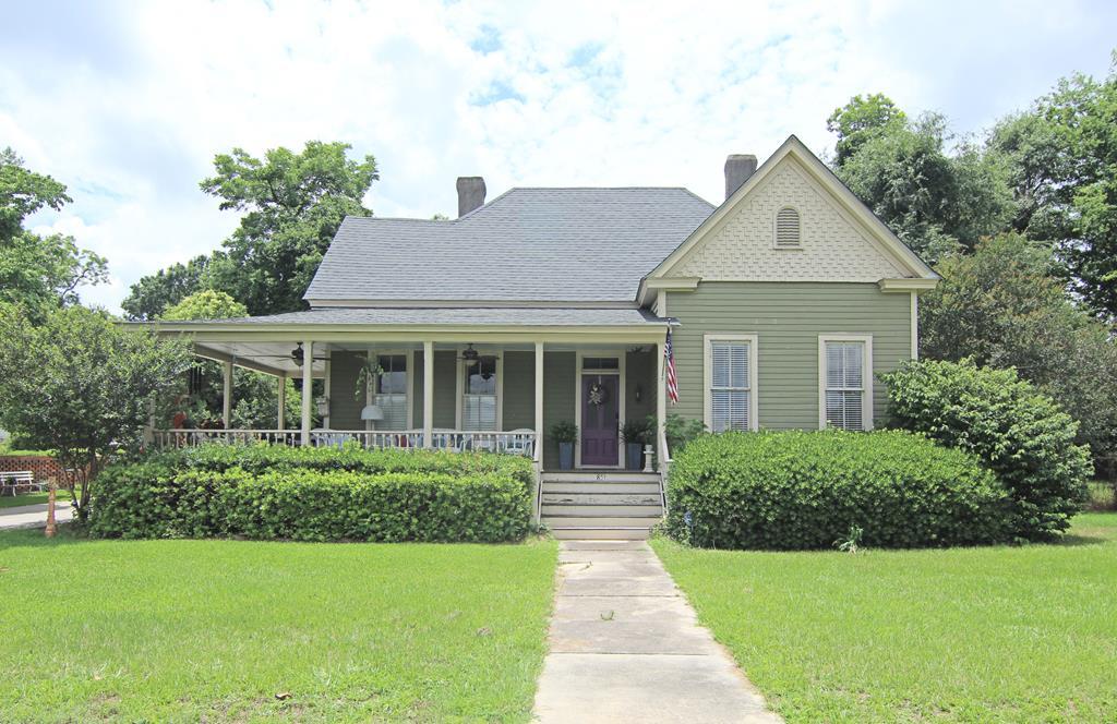 851 Academy Avenue - Photo 1