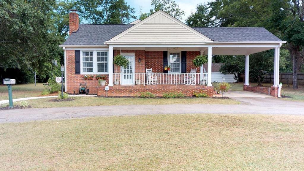 121 Calhoun Street - Photo 1