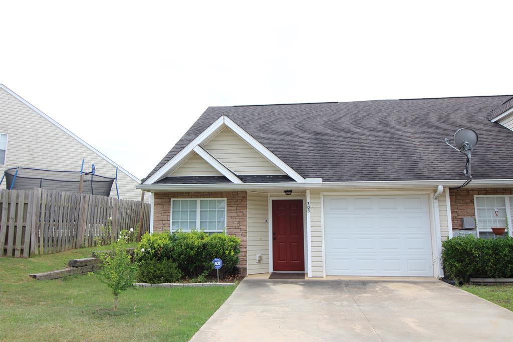 308 Caldwell Circle - Photo 1