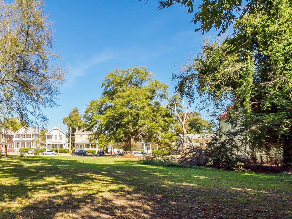 322 Telfair Street - Photo 1