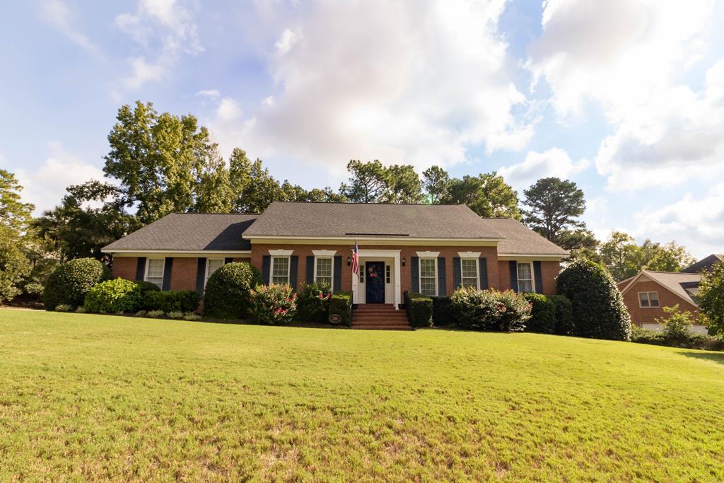 210 Kestwick Drive W - Photo 1
