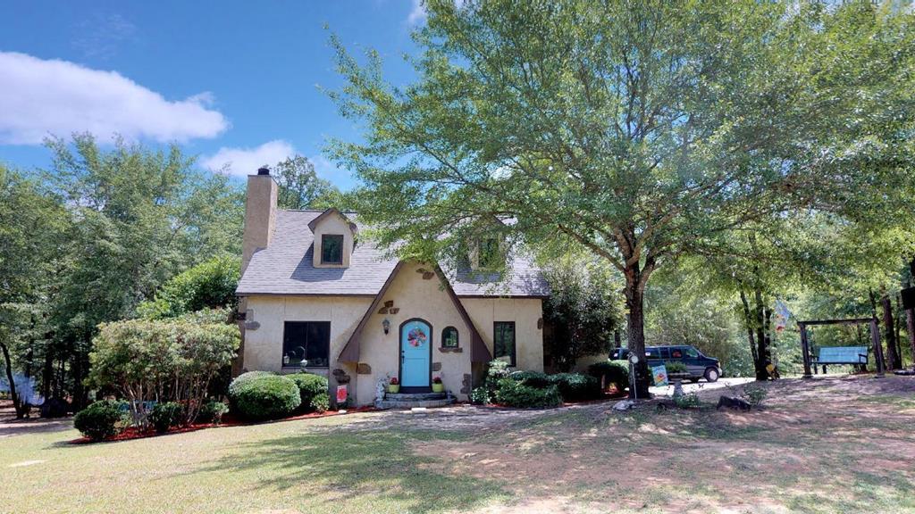 1460 Clary Road - Photo 1