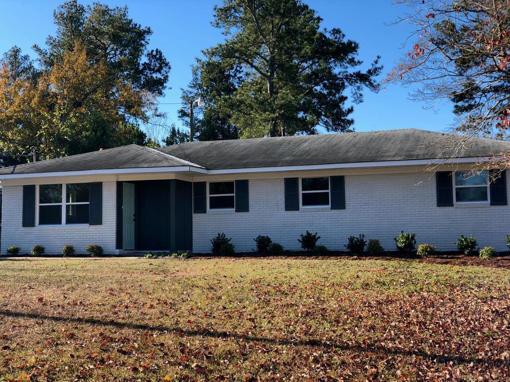 306 Edgewood Drive - Photo 1