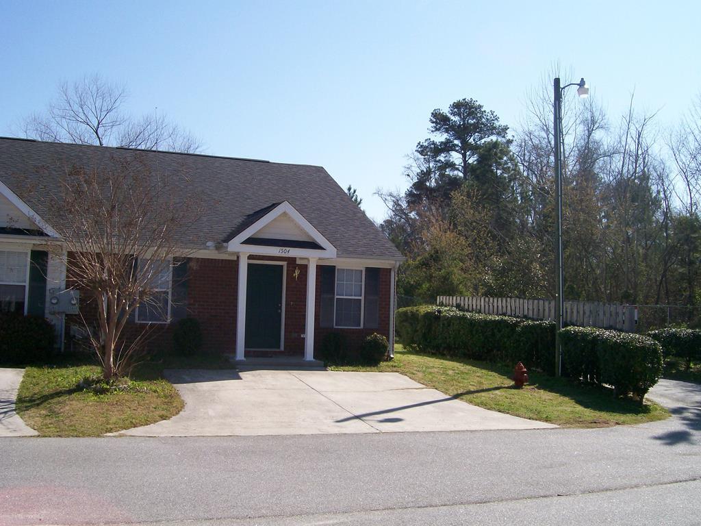 1504 Avery Landing - Photo 1