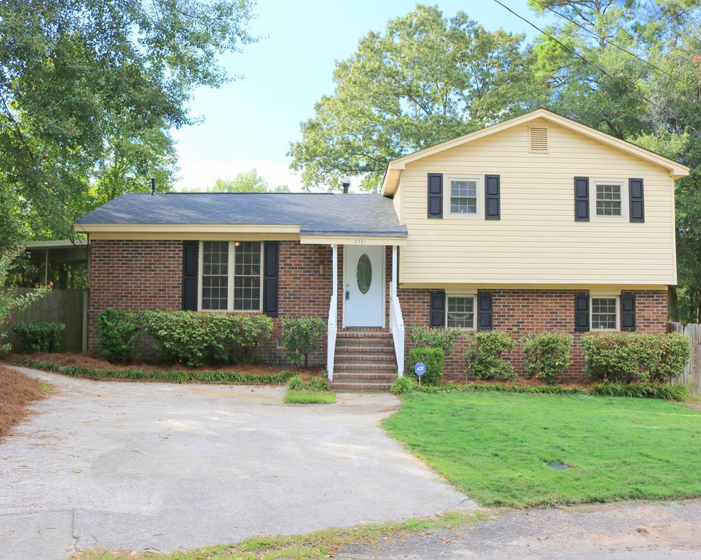 1701 Indian Hill Court - Photo 1