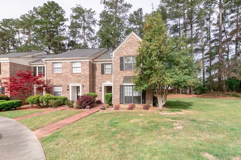 415 Folkstone Court - Photo 1
