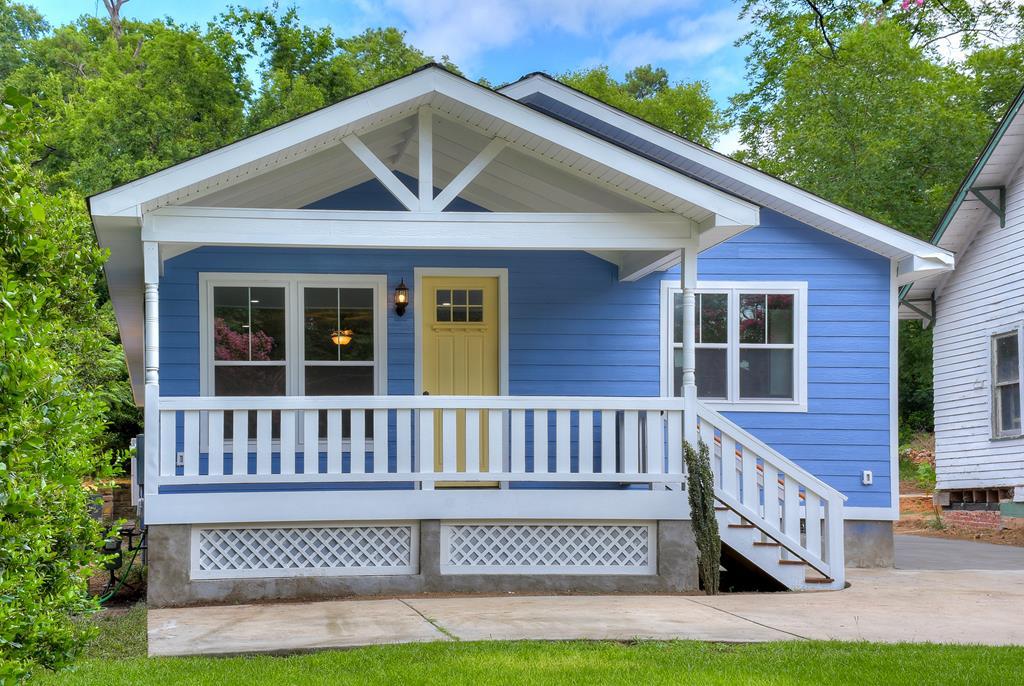 419 Woodlawn Avenue - Photo 1