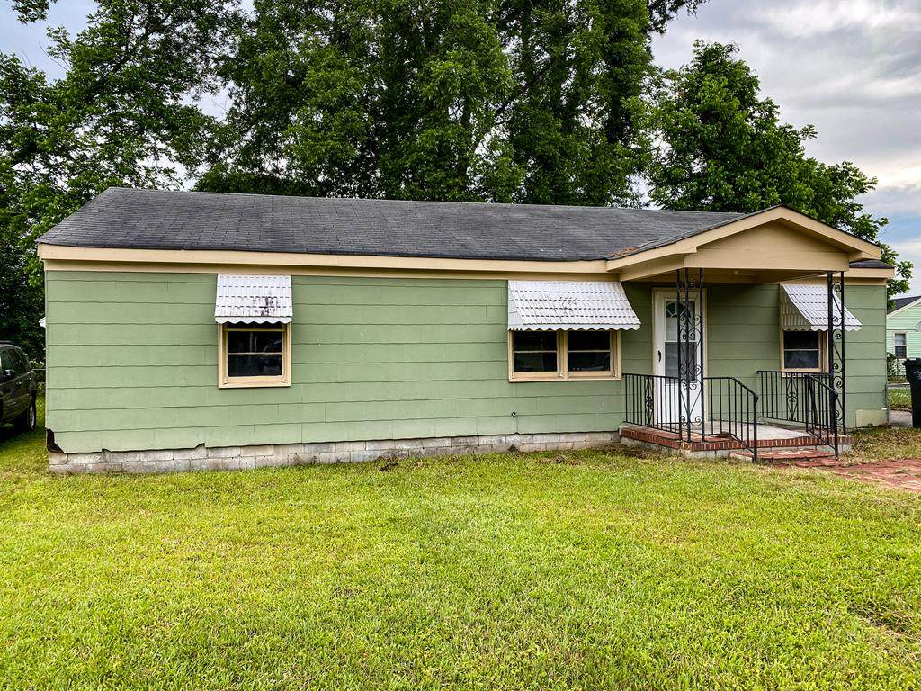 1319 Solomon Place - Photo 1