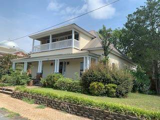 200 Oak Street - Photo 1