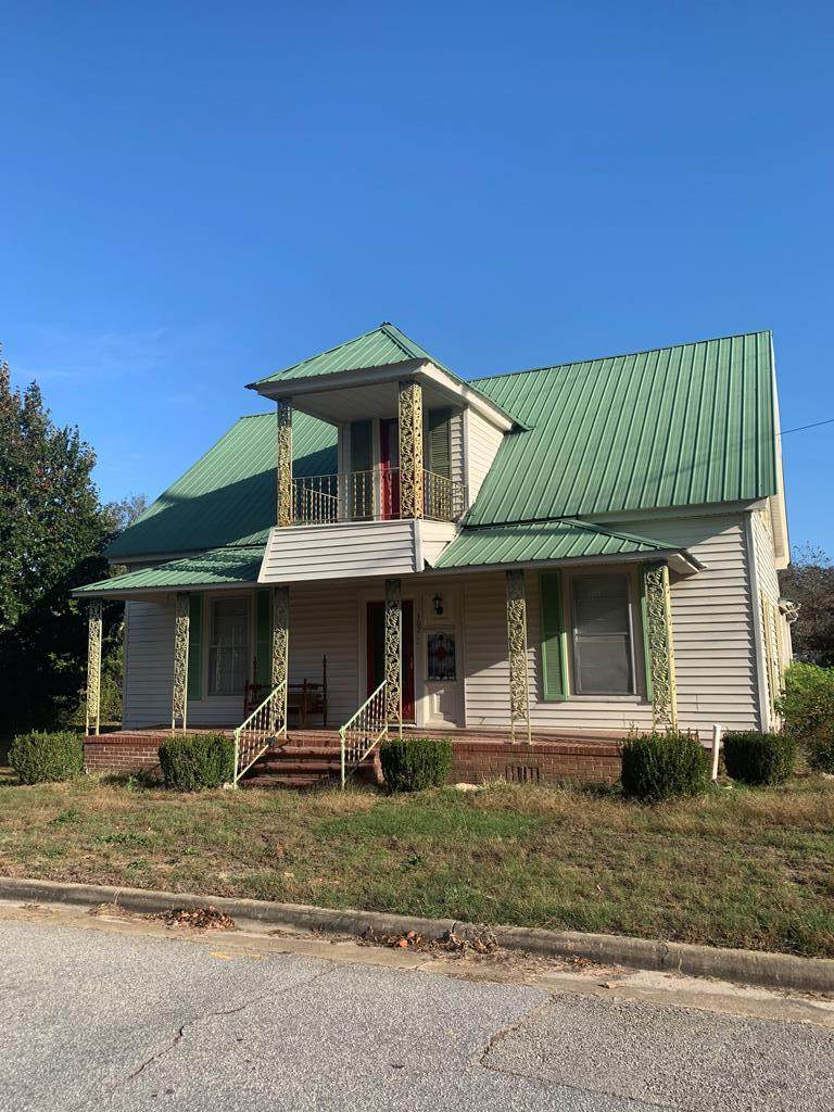 302 Russell Street - Photo 1