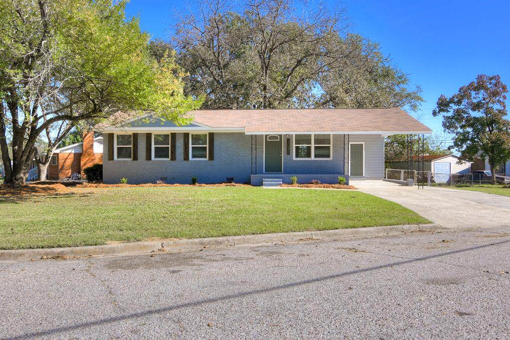 3020 Lonsdale Drive - Photo 1