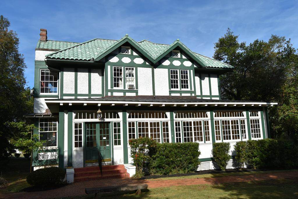 2575 Henry Street - Photo 1