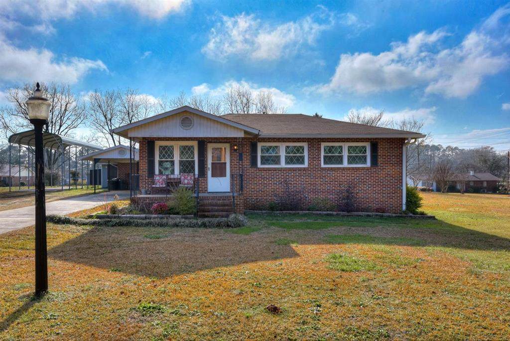 802 Sheffield Lane - Photo 1