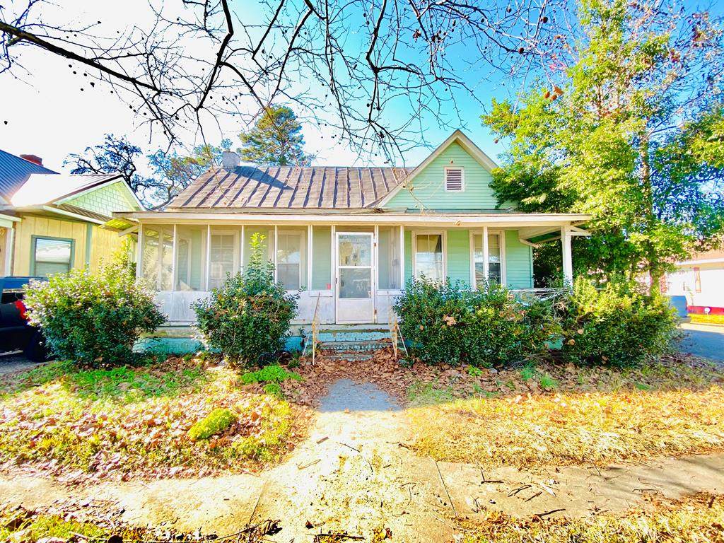 937 Beman Street - Photo 1