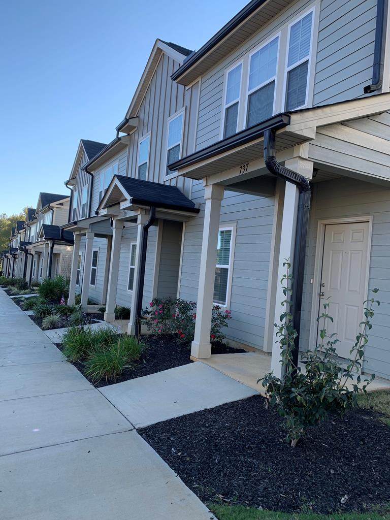 501 Katherine Street - Photo 1