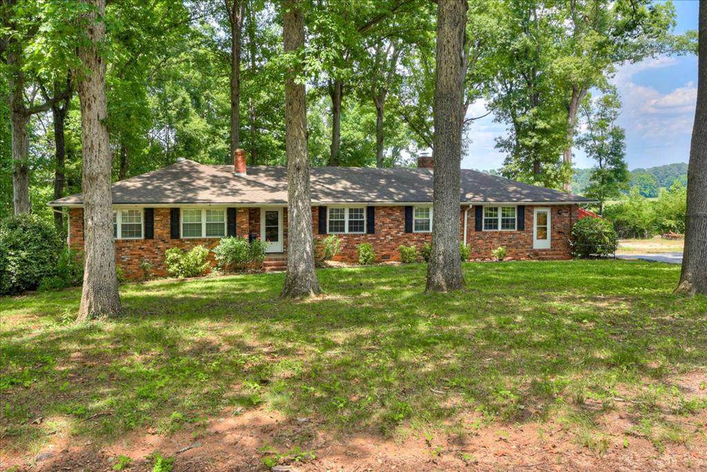 255 Pine Lane - Photo 1