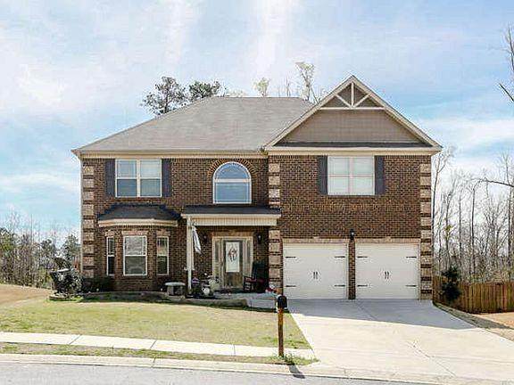 4008 Lakewood Drive - Photo 1