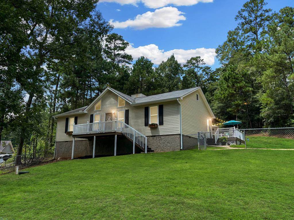 1570 Martintown Road W - Photo 1