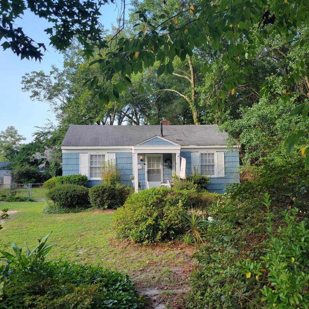 2325 Henry Circle - Photo 1