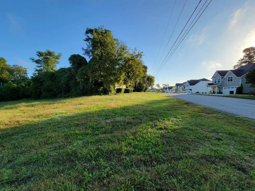 427 Vaughn Road - Photo 1