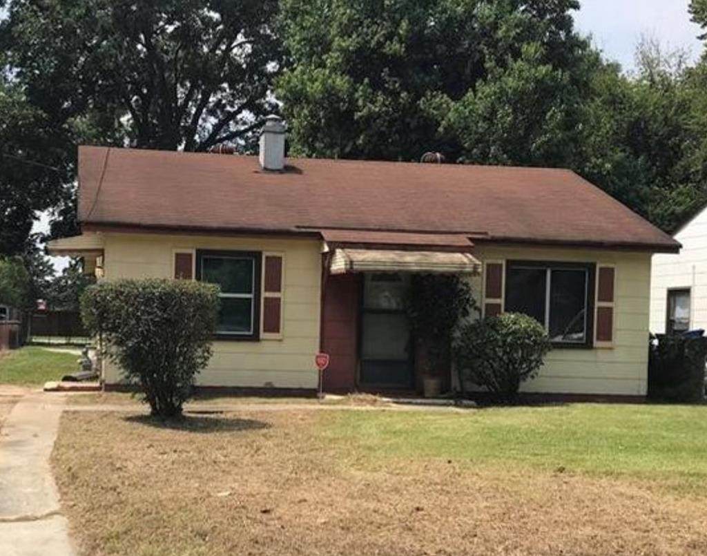809 Forsythe Street - Photo 1