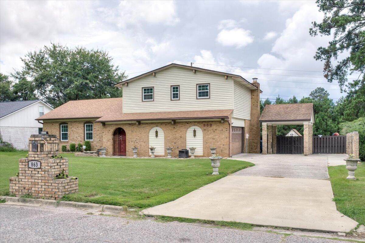 863 Brookfield Parkway - Photo 1