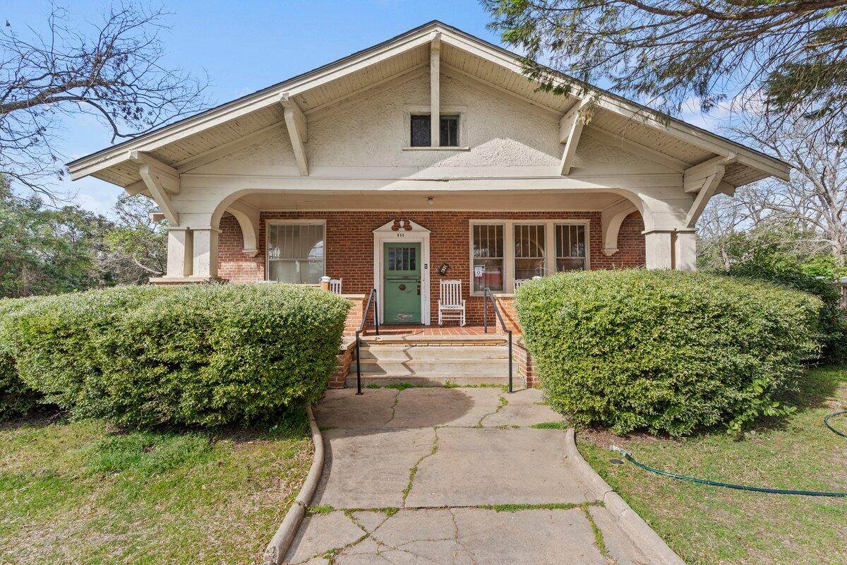 650 Main Street - Photo 1