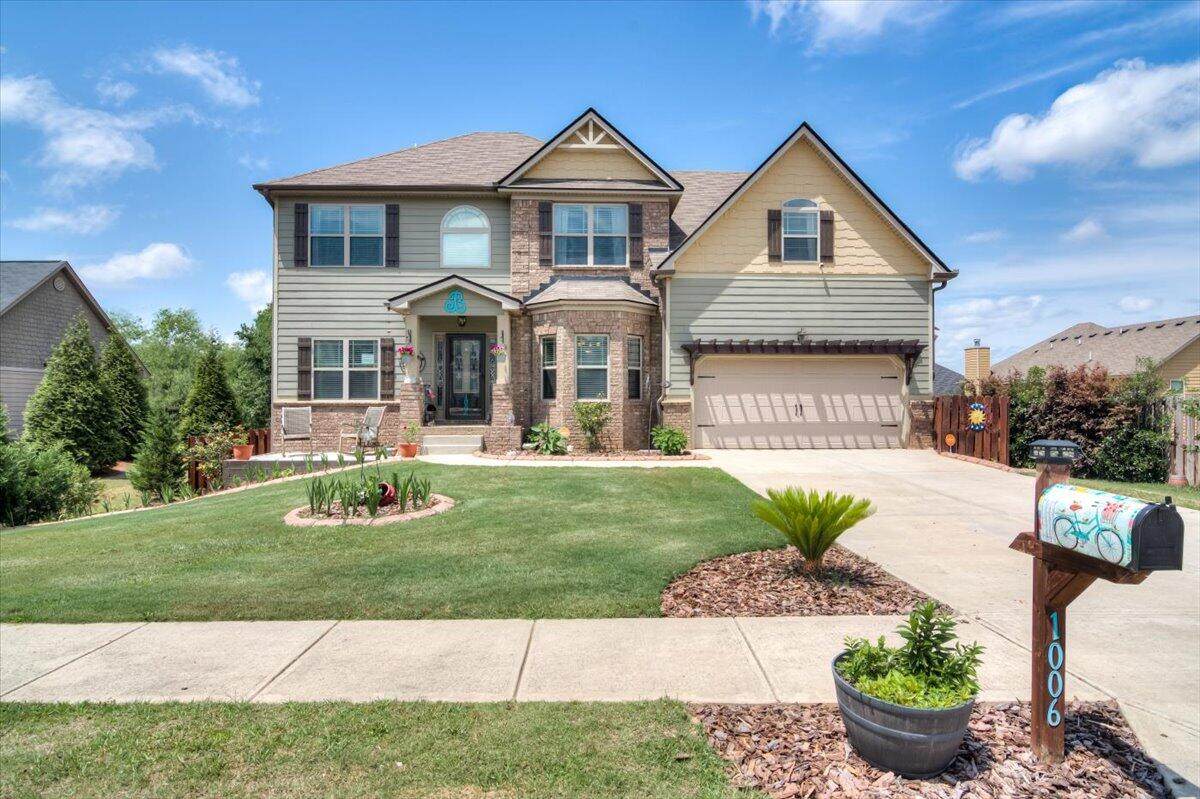 1006 Sherwood Lane - Photo 1