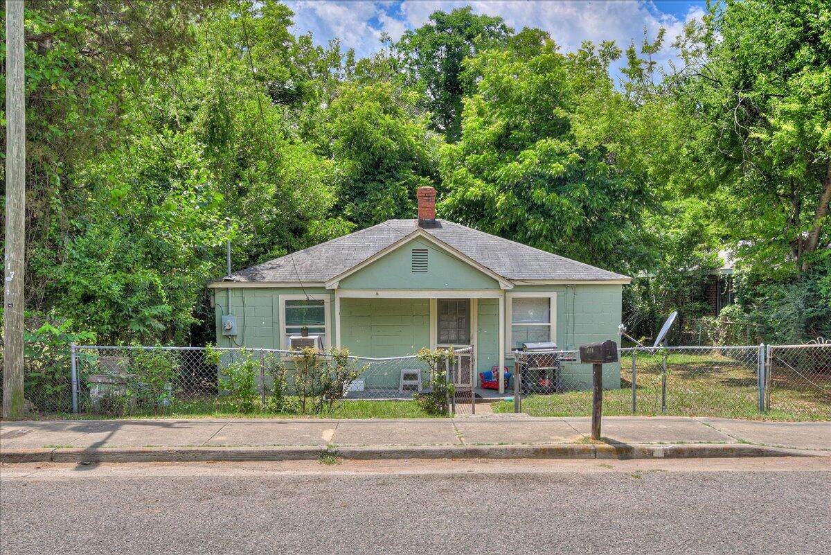 1014 6TH Avenue - Photo 1