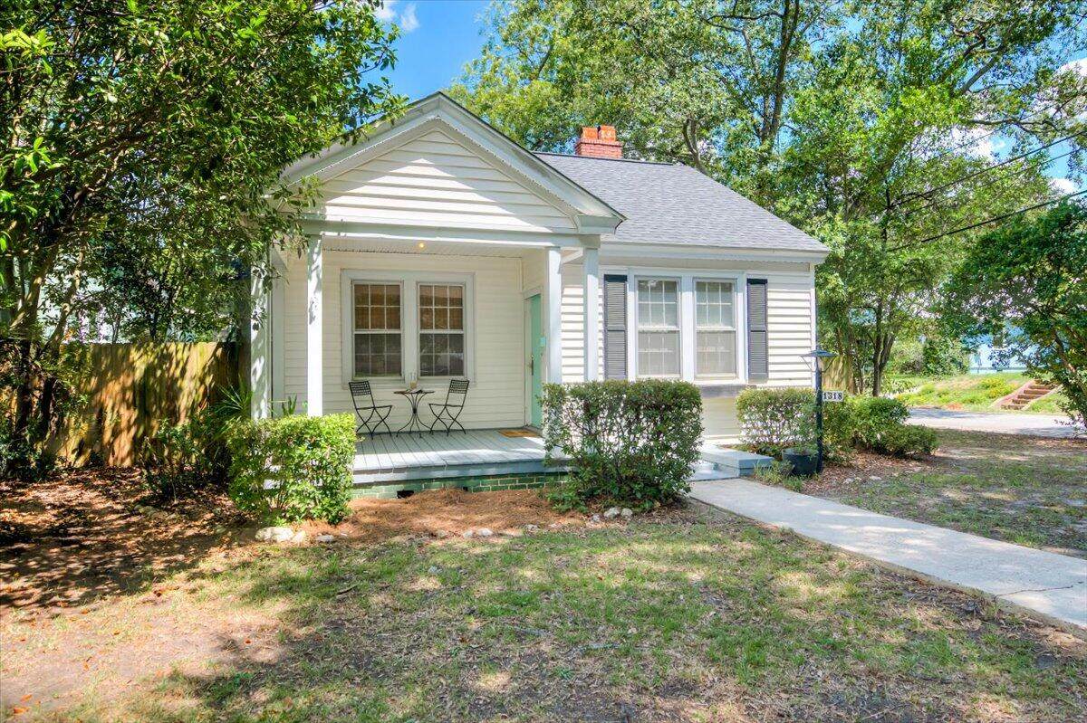 1318 Murphy Street - Photo 1