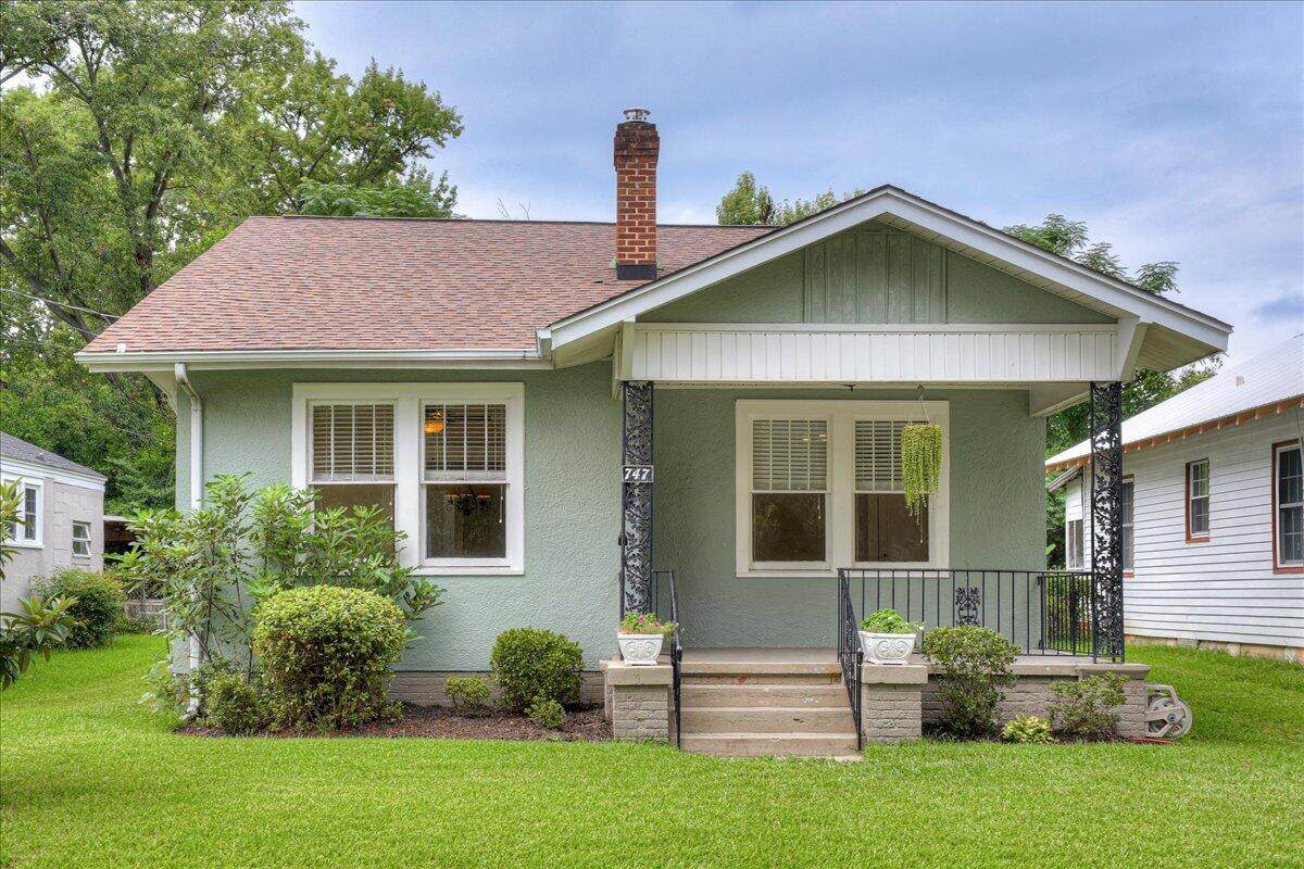 747 Metcalf Street - Photo 1