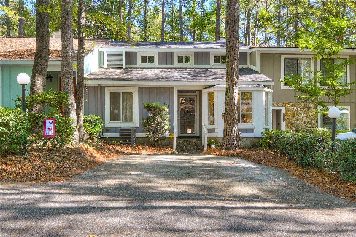653 Center Court Drive - Photo 1