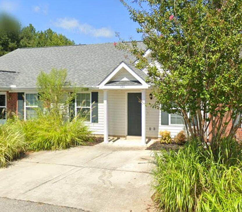 528 Edgecliff Lane - Photo 1