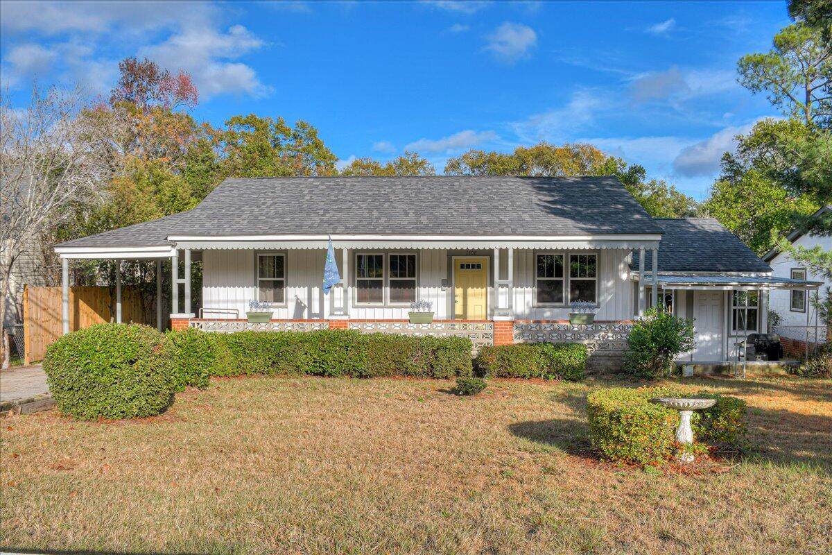 1508 Heard Avenue - Photo 1