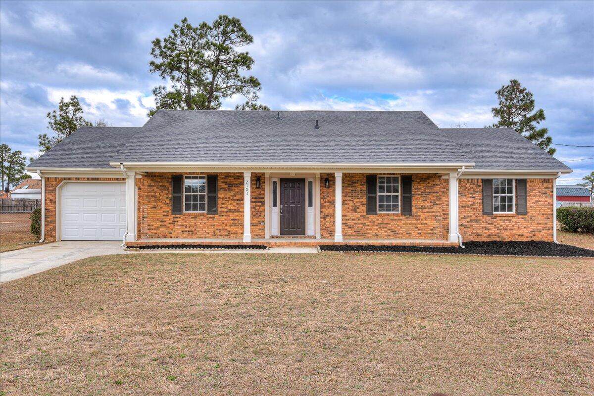 2121 Faircrest Avenue - Photo 1
