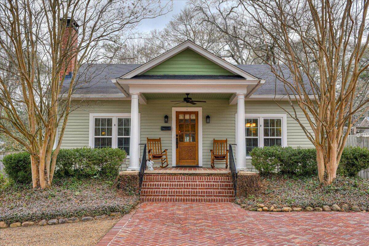 2723 Henry Street - Photo 1