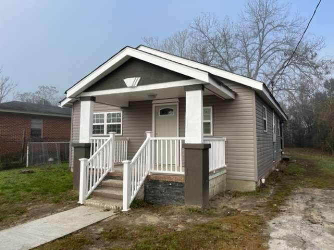 1025 Prep Street - Photo 1